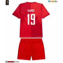 Otroške Nogometnih dresov Kanada Alphonso Davies #19 Domači SP 2026 Kratki rokavi (+ hlače)